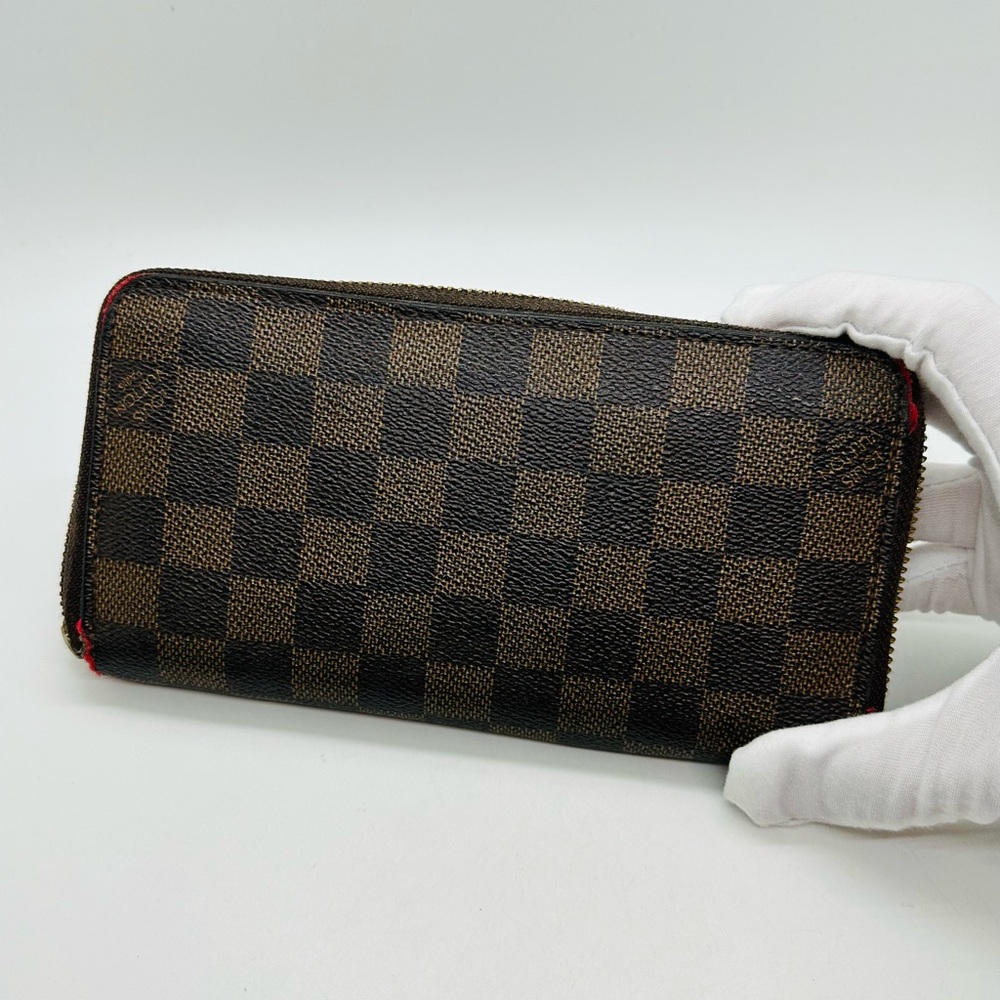 Louis Vuitton Damier Zippy Wallet